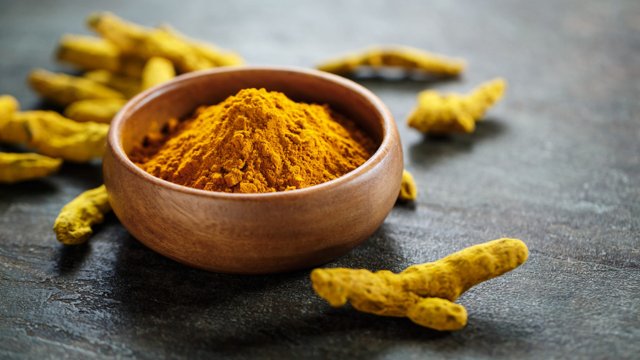 Kurkumina: prozdrowotne właściwości barwnika kurkumy