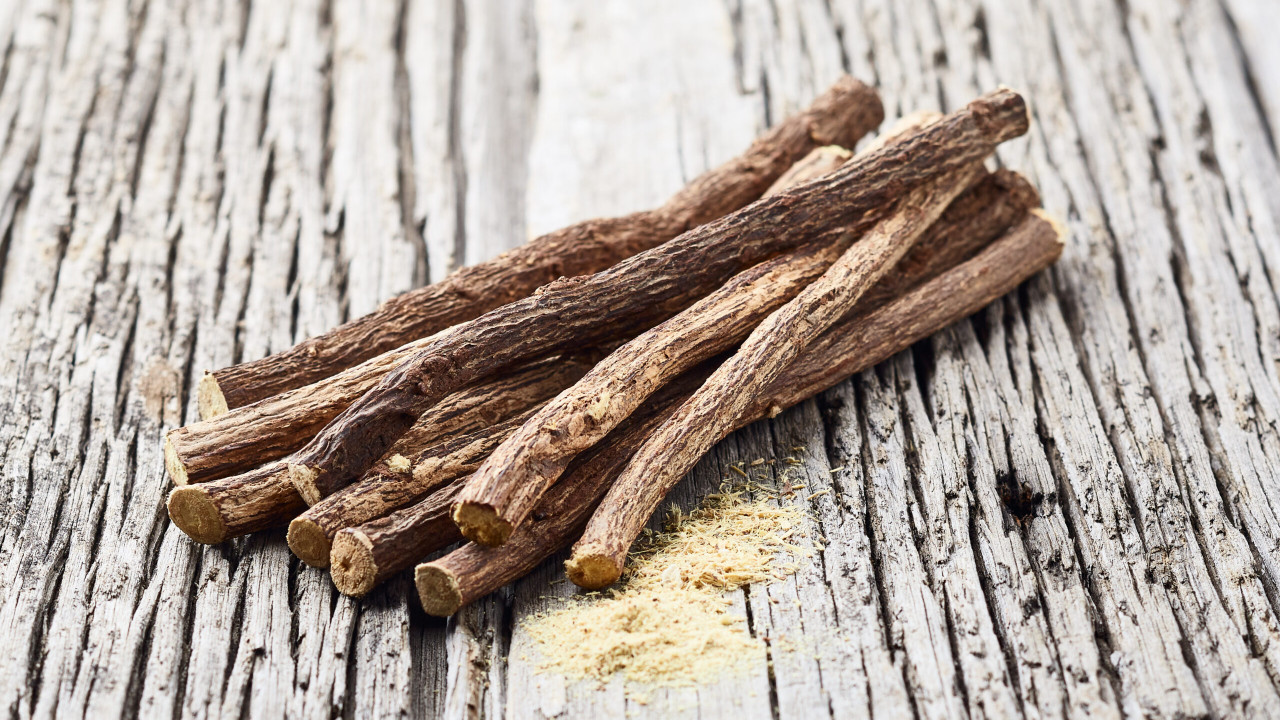 Korzeń lukrecji: właściwości i zastosowanie