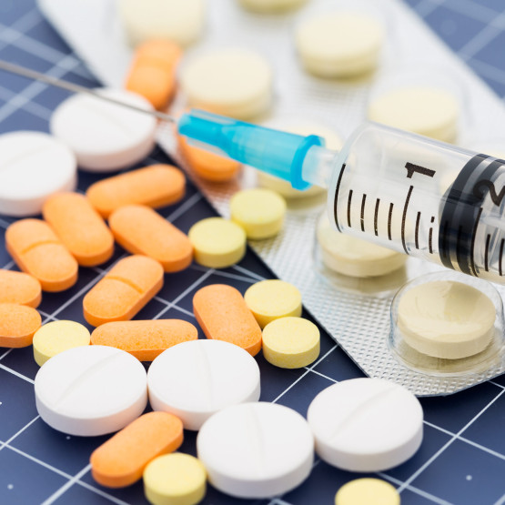 Jakie zagrożenia niosą za sobą dopalacze?